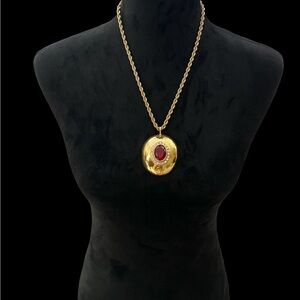 💎Estate Sale💎Beautiful Necklace with a clip inside